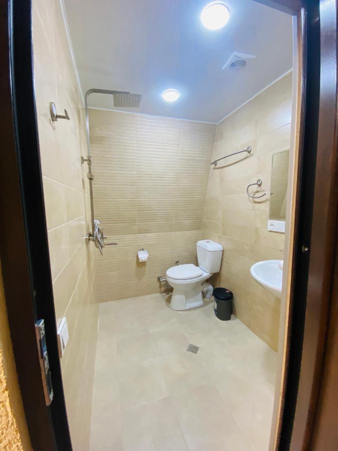 Hotel Sunrise Кутаїсі Екстер'єр фото